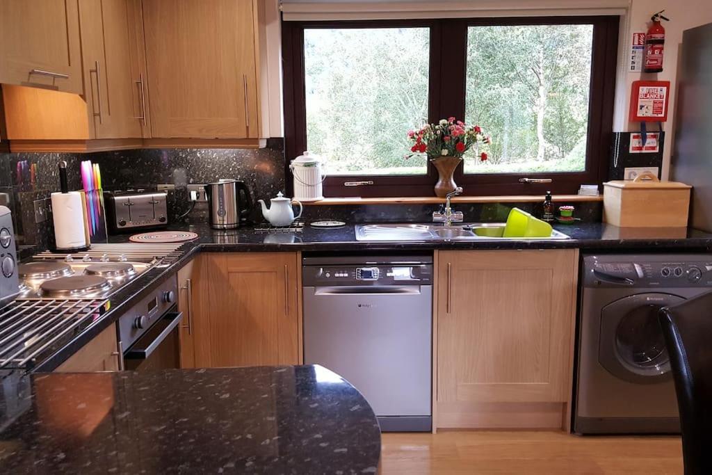 Roe Deer Cottage Near Glencoe Форт Уилям Екстериор снимка